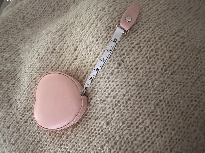 Målebånd rosa polstret hjerte