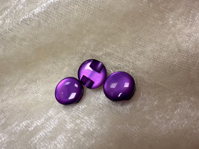 Hovedbilde Knapp Lilla med gjennomgående hull